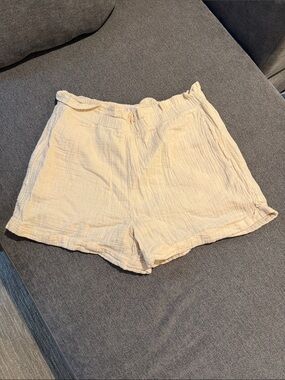 Women's Lightweight Cream Cotton Shorts - Casual Summer Staple